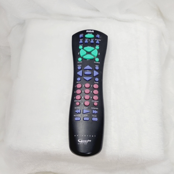 RCA Gemstar Universal Guide + Remote Control - Used - Picture 1 of 3